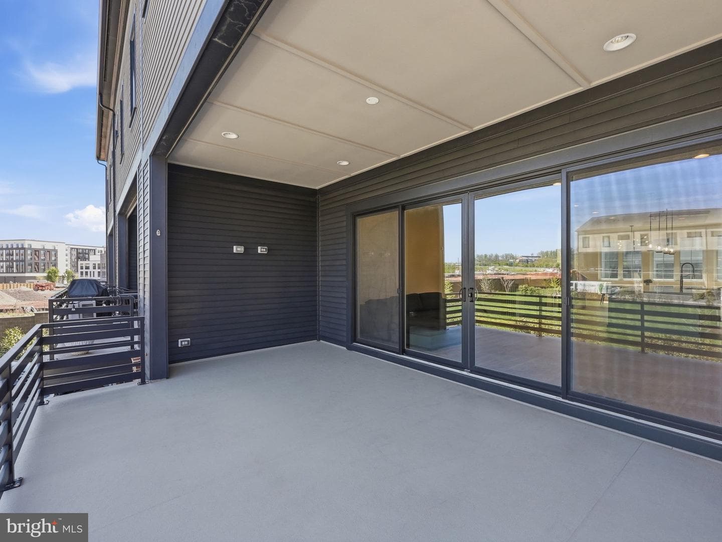 20230 Taft Terrace photo 11
