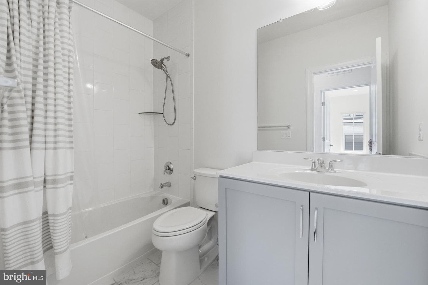 20230 Taft Terrace photo 18