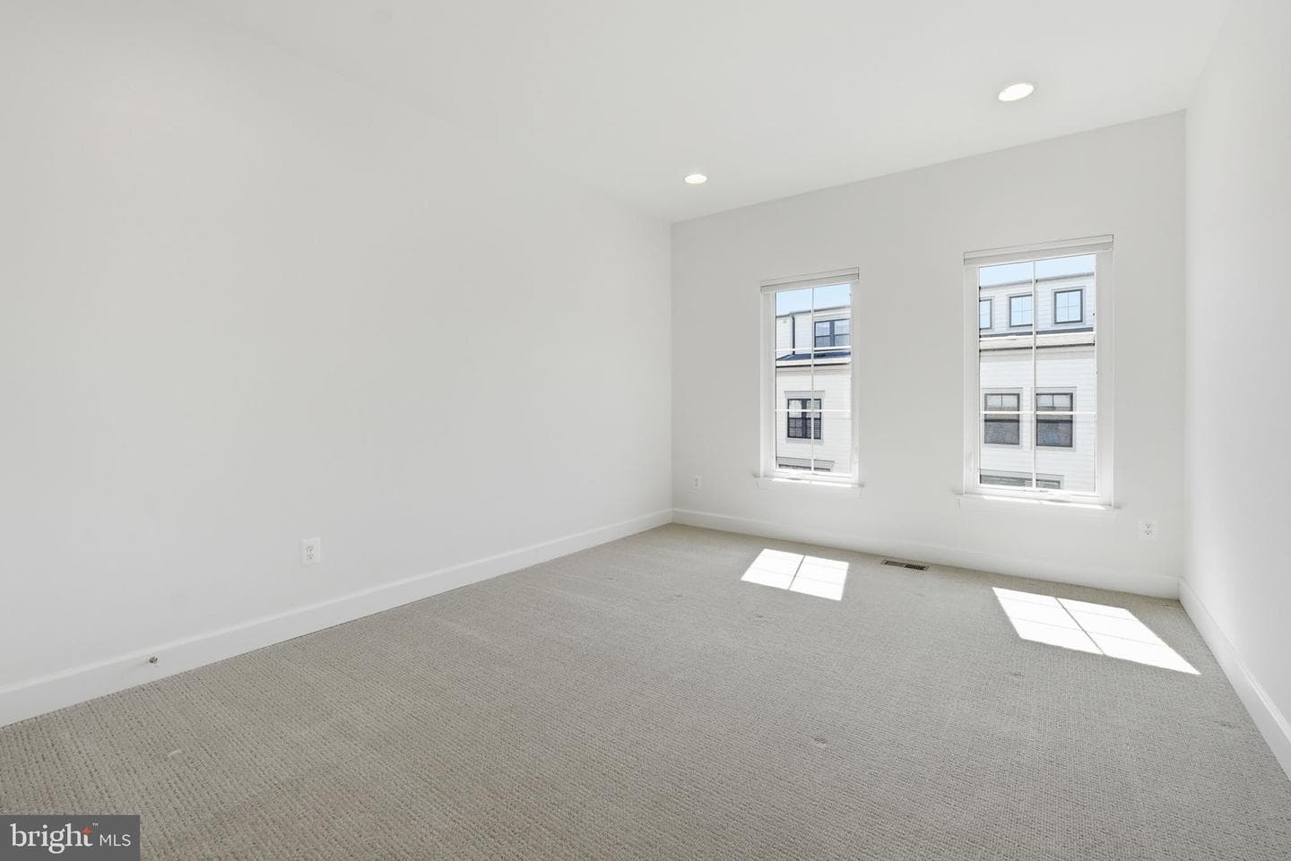 20230 Taft Terrace photo 19