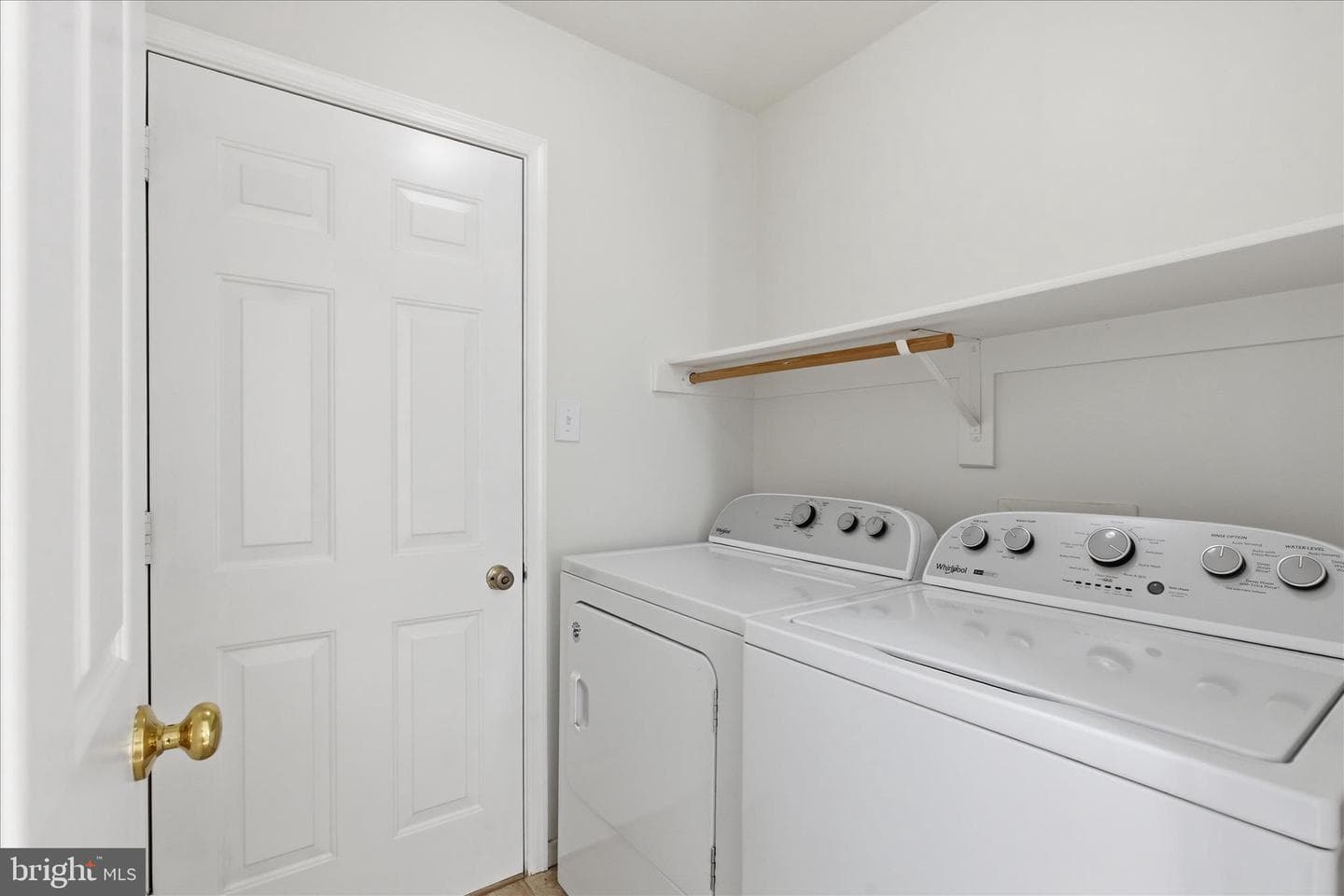 43104 Stonecottage Place photo 14