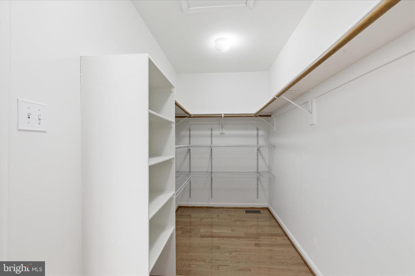 43104 Stonecottage Place photo 18