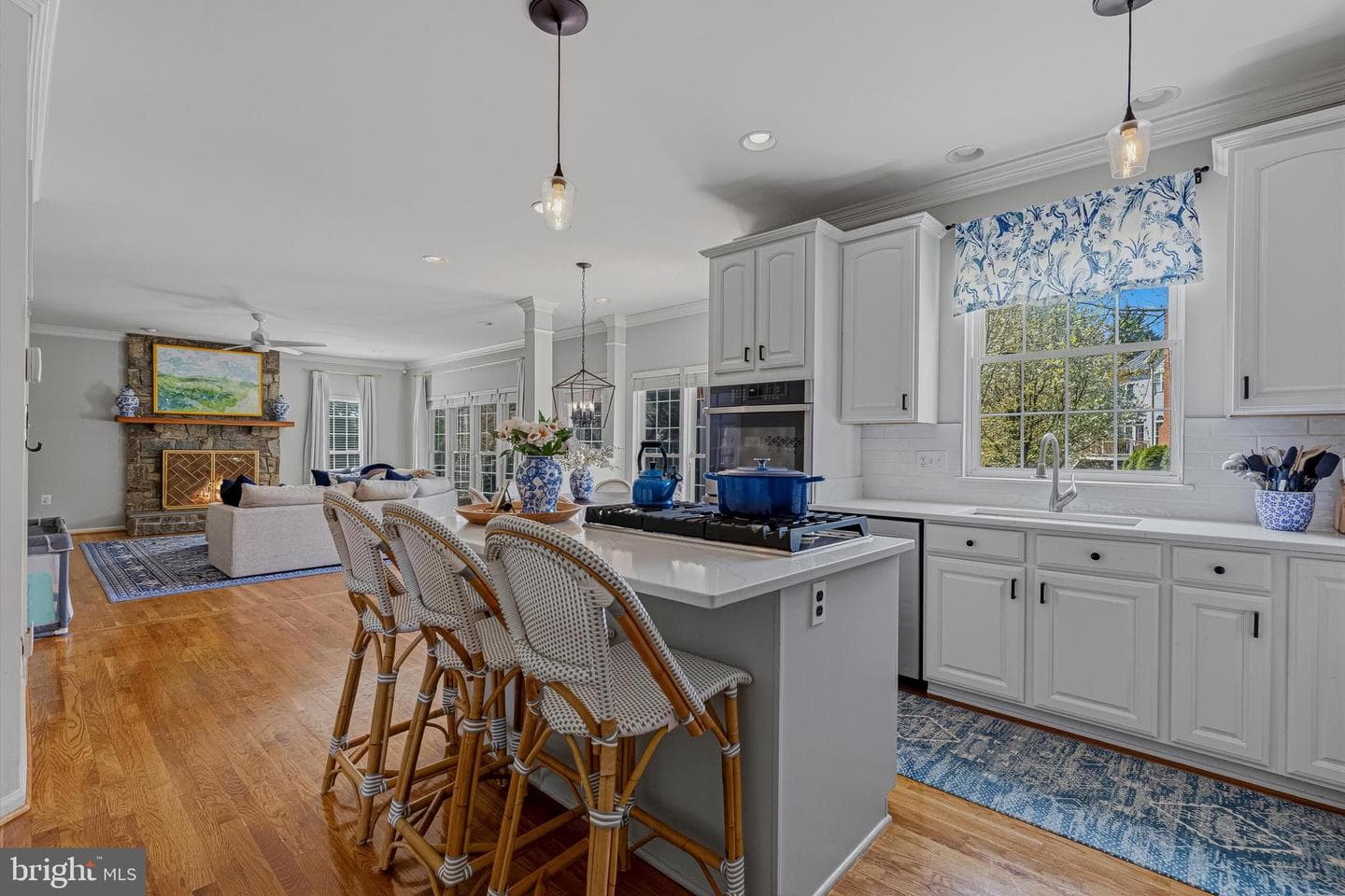 1403 Harle Place SW photo 4