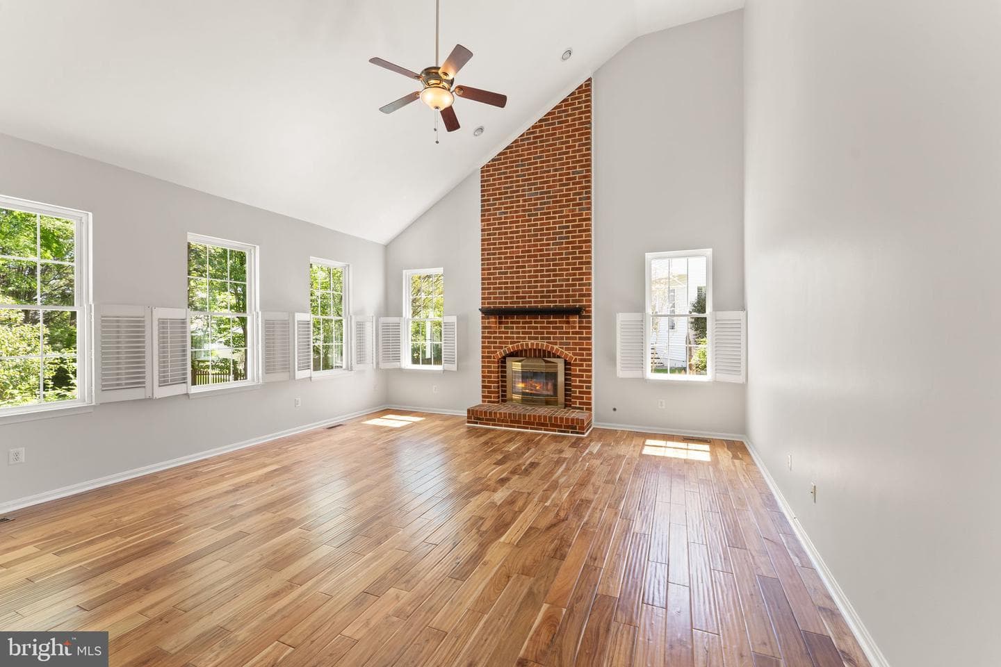 817 Kenneth Place SE photo 44