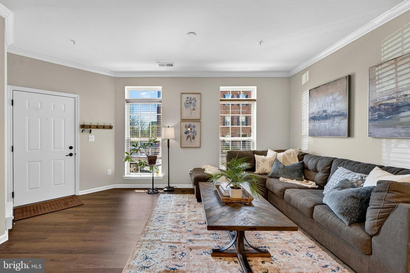 42227 Piebald Square photo 16