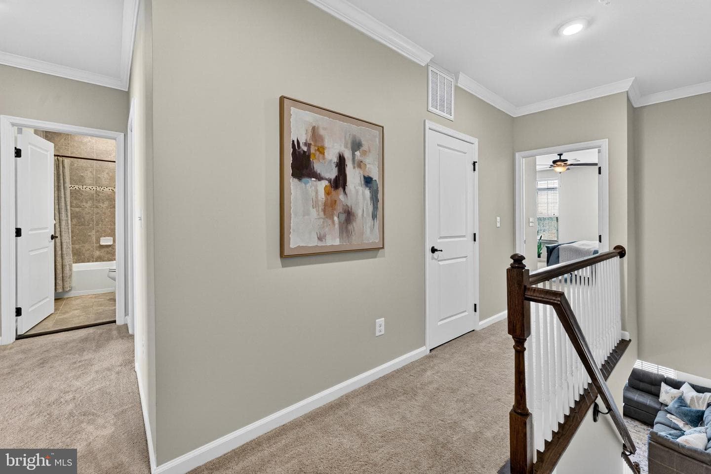 42227 Piebald Square photo 32