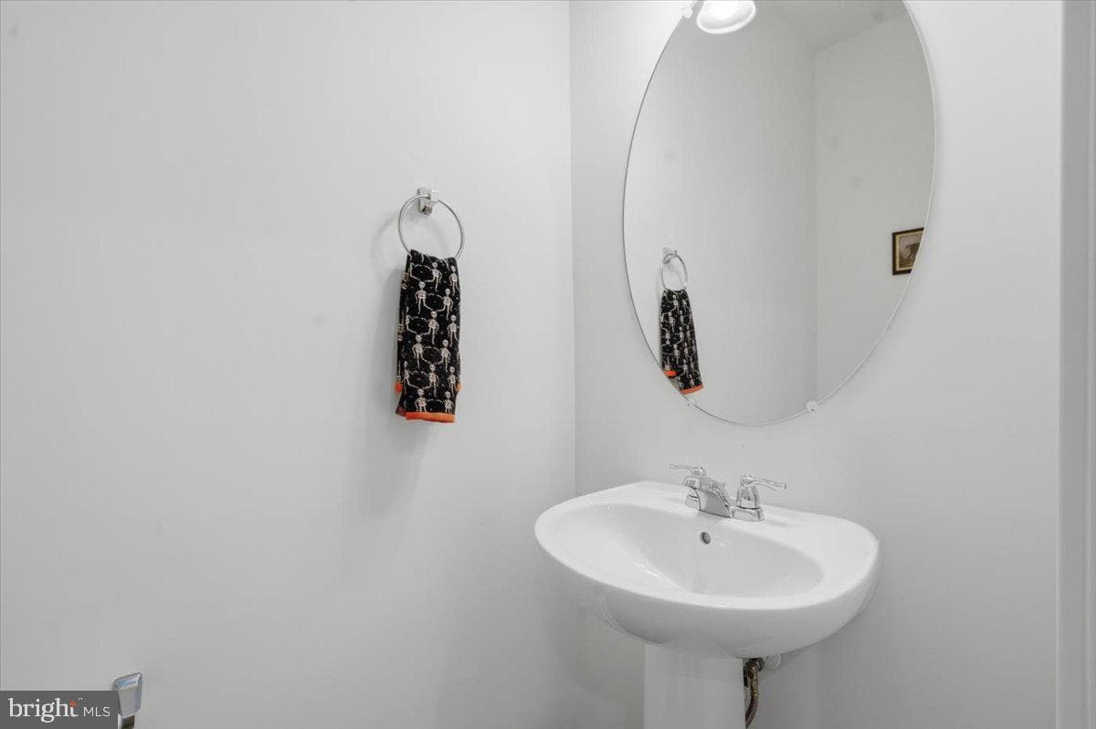 46037 Woodpecker Square photo 13