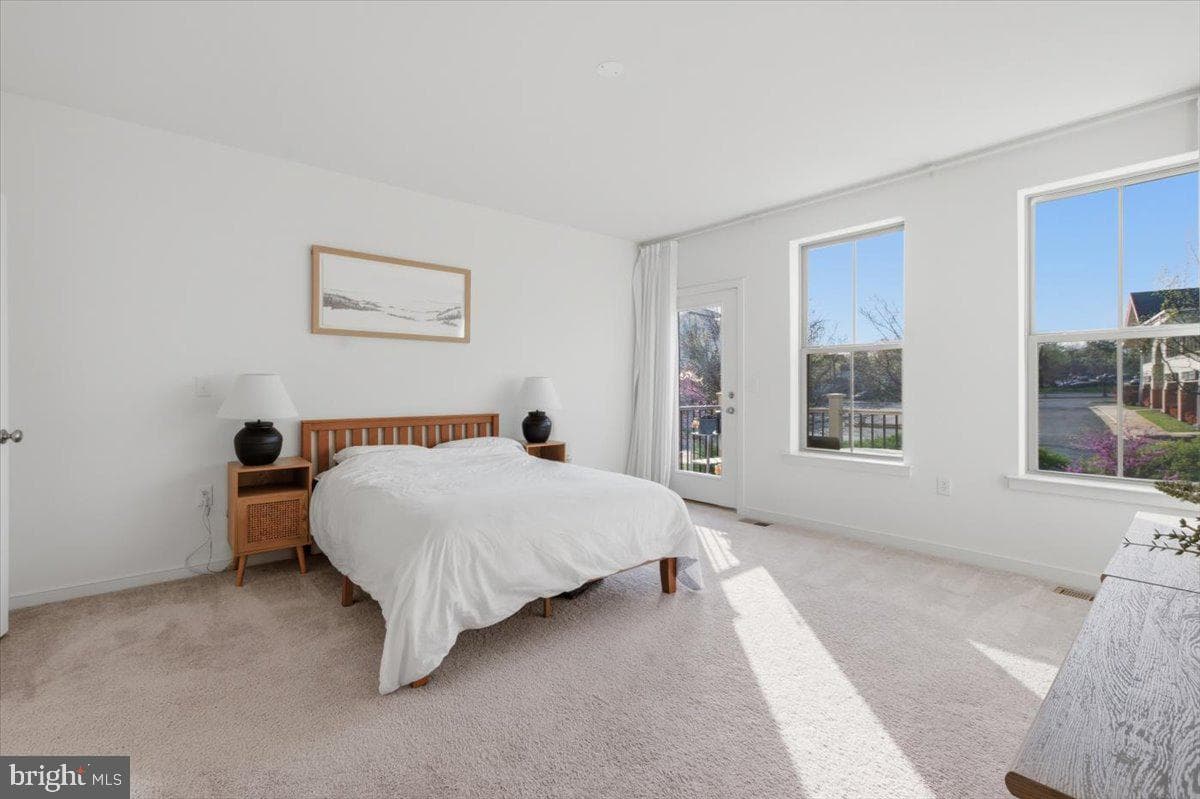 46037 Woodpecker Square photo 15