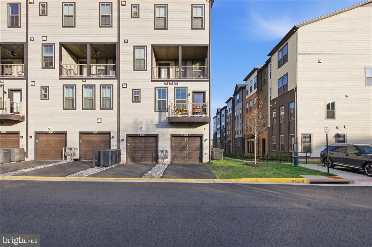 46037 Woodpecker Square photo 29