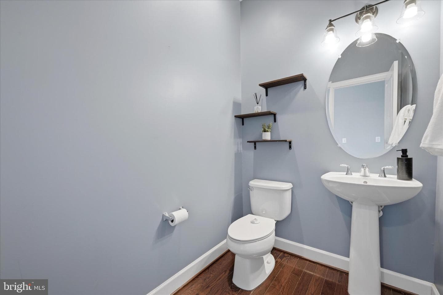 15698 Woodchester Court photo 35