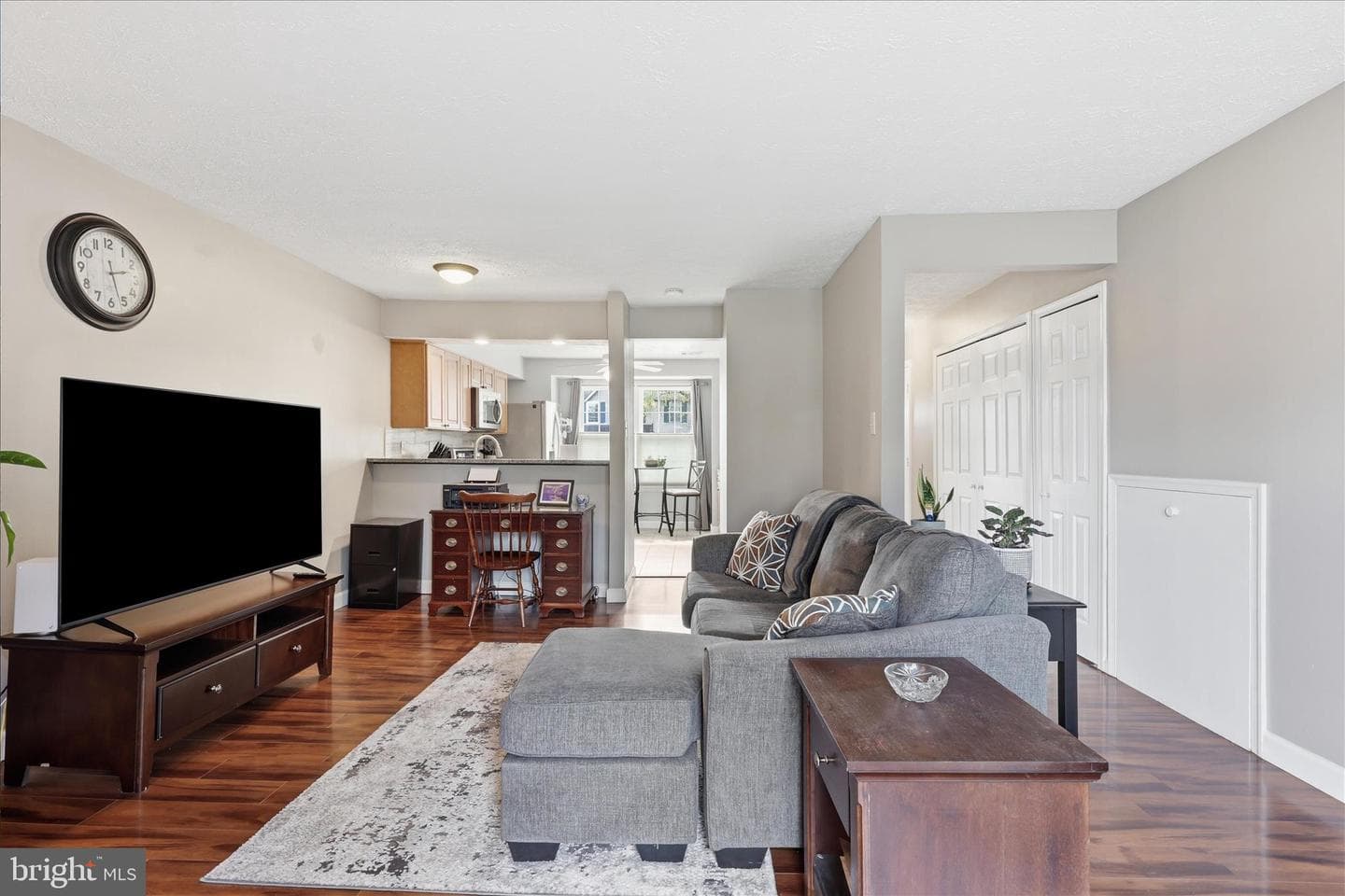 1004 Wythe Court NE photo 16