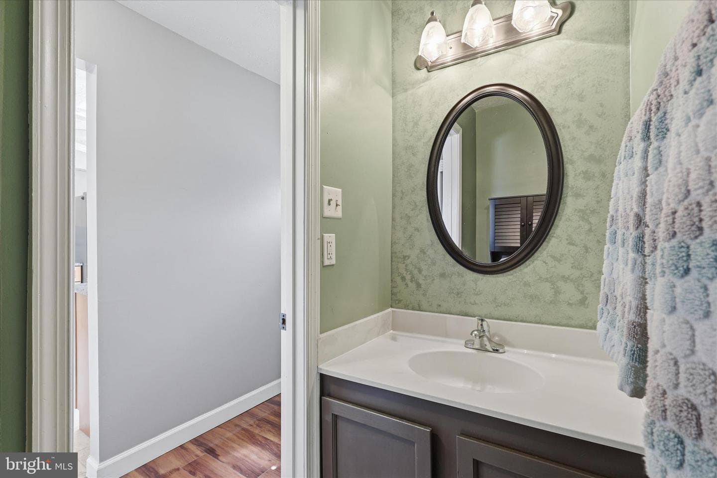 1004 Wythe Court NE photo 18