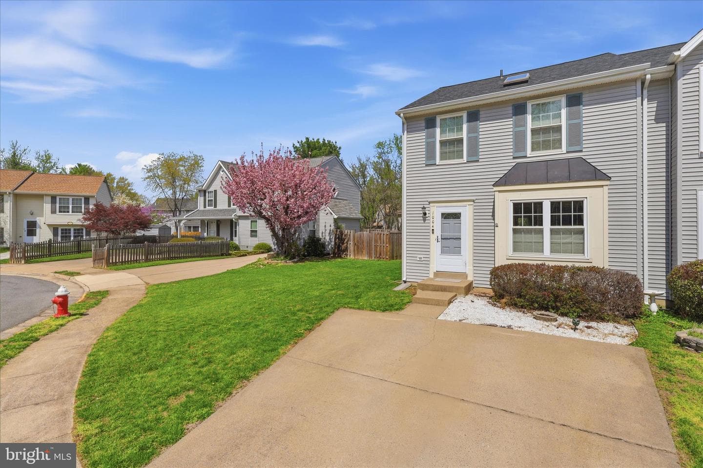 1004 Wythe Court NE photo 2