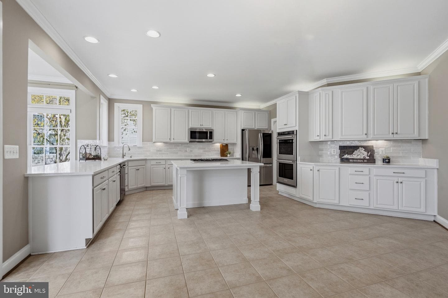 42848 Sandhurst Court photo 17