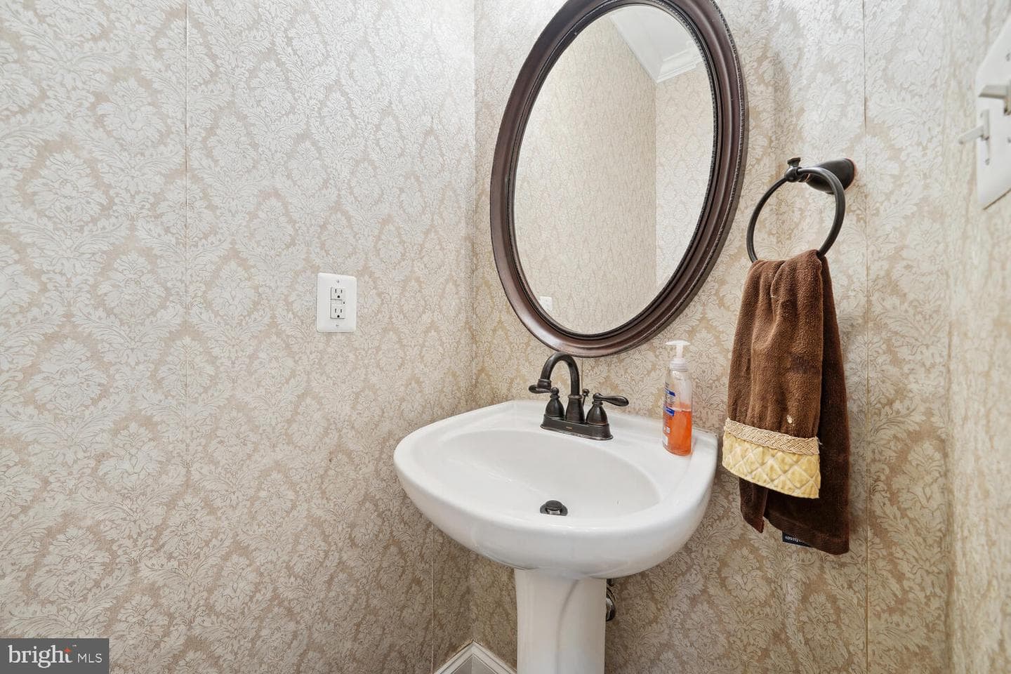 42848 Sandhurst Court photo 35