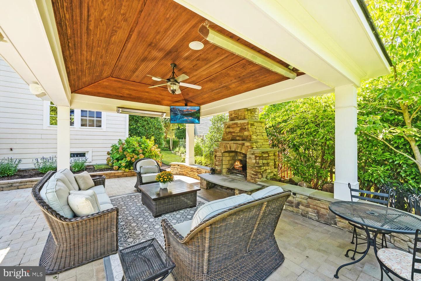 42848 Sandhurst Court photo 74
