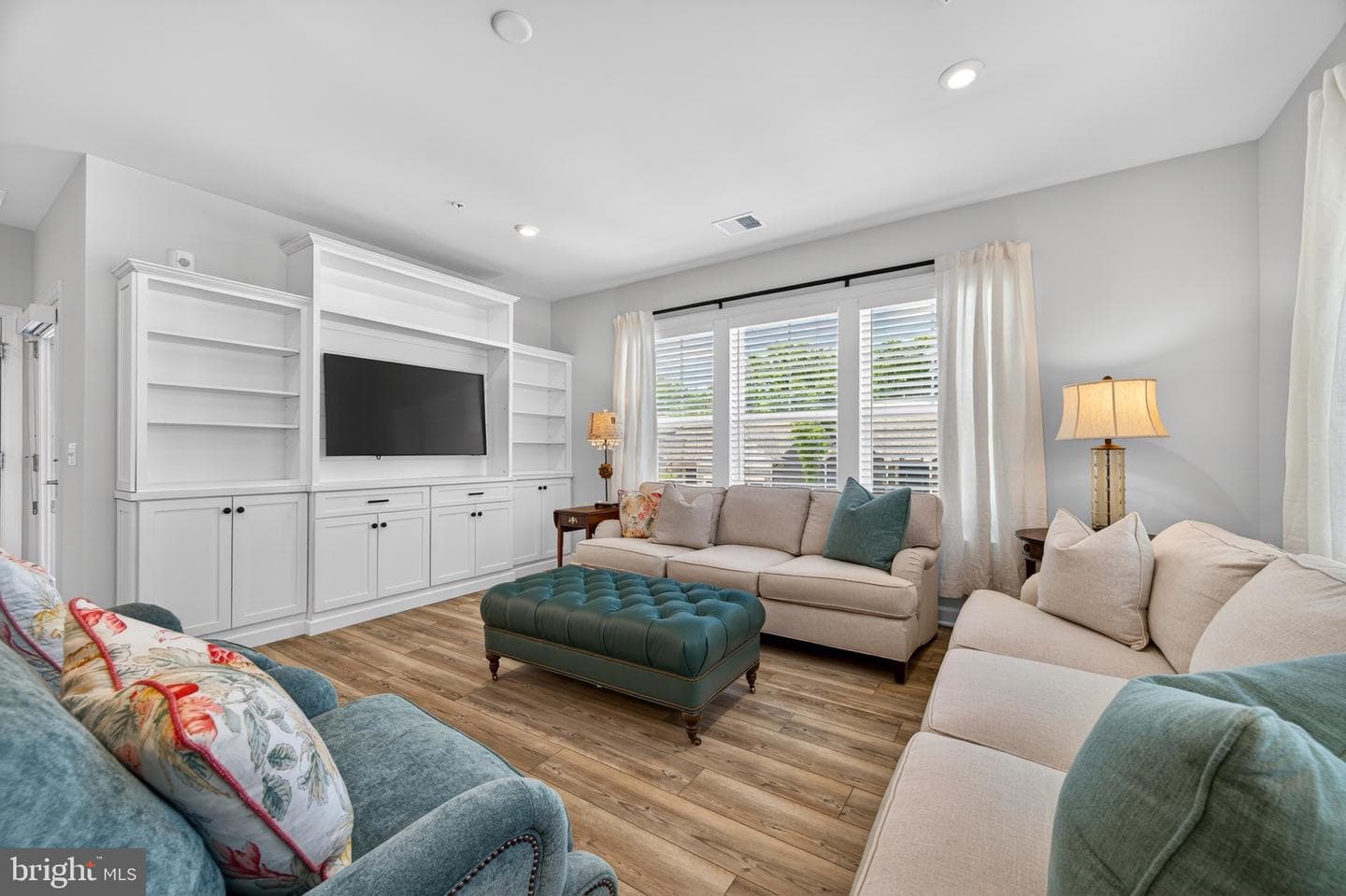 21630 Hawksbill High Circle #202, Sterling