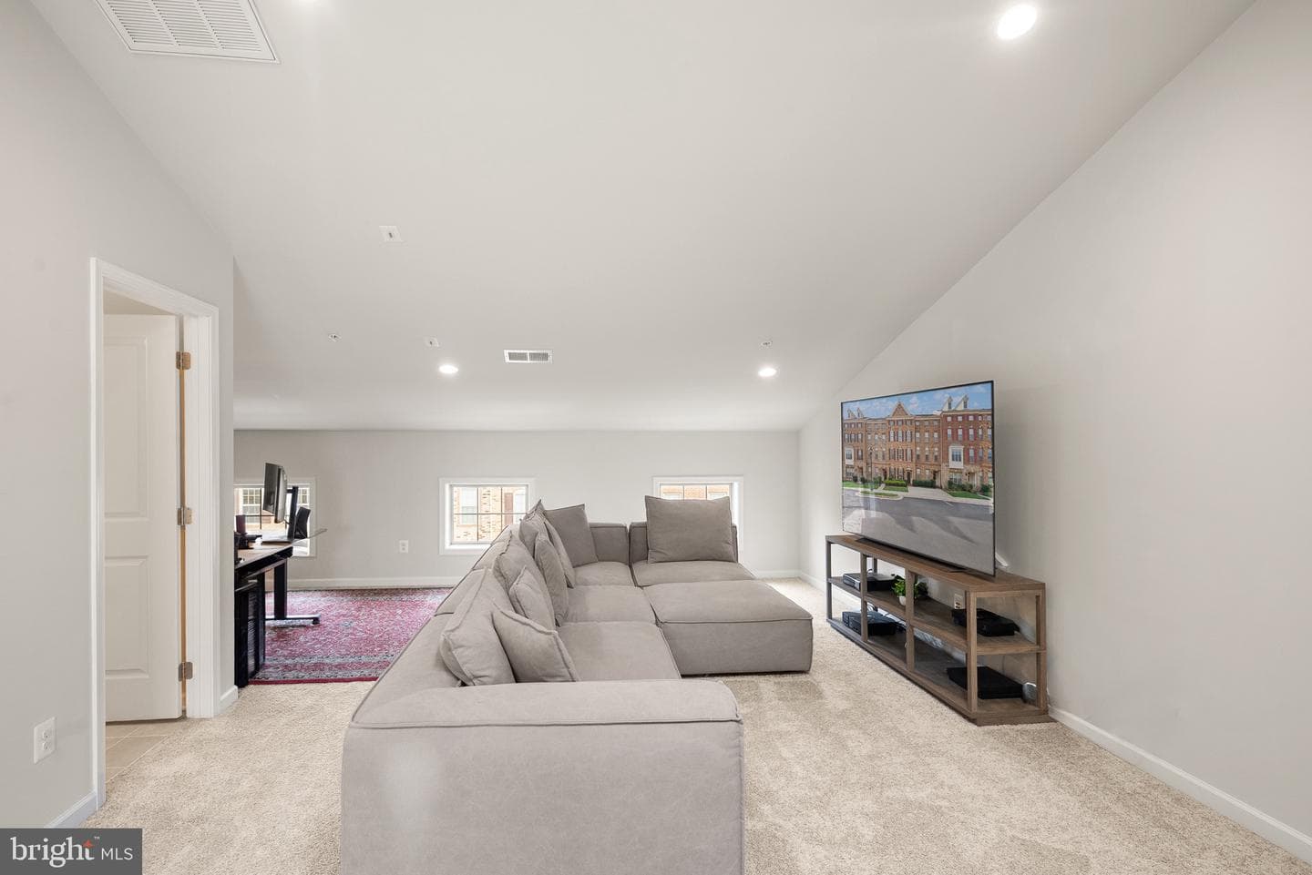 43197 Halkett Square photo 34