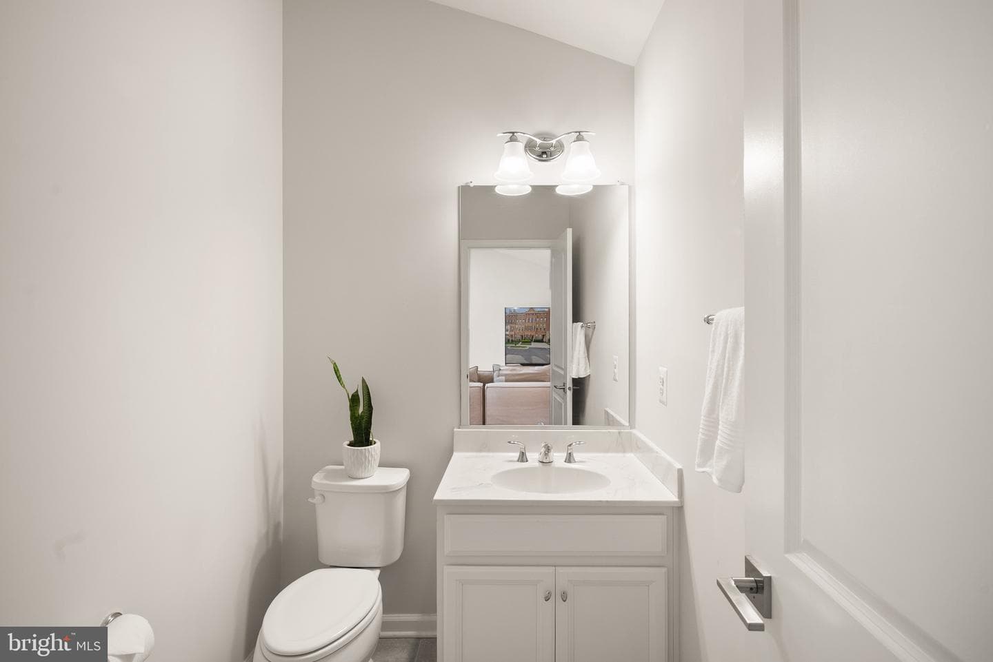 43197 Halkett Square photo 39