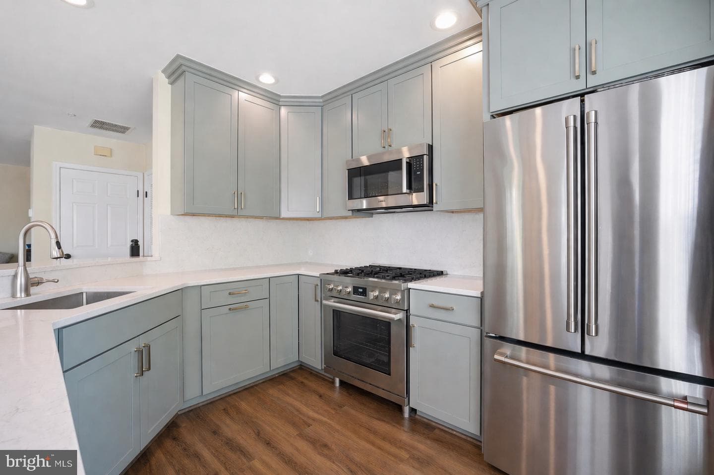 21840 Elkins Terrace #301 photo 18