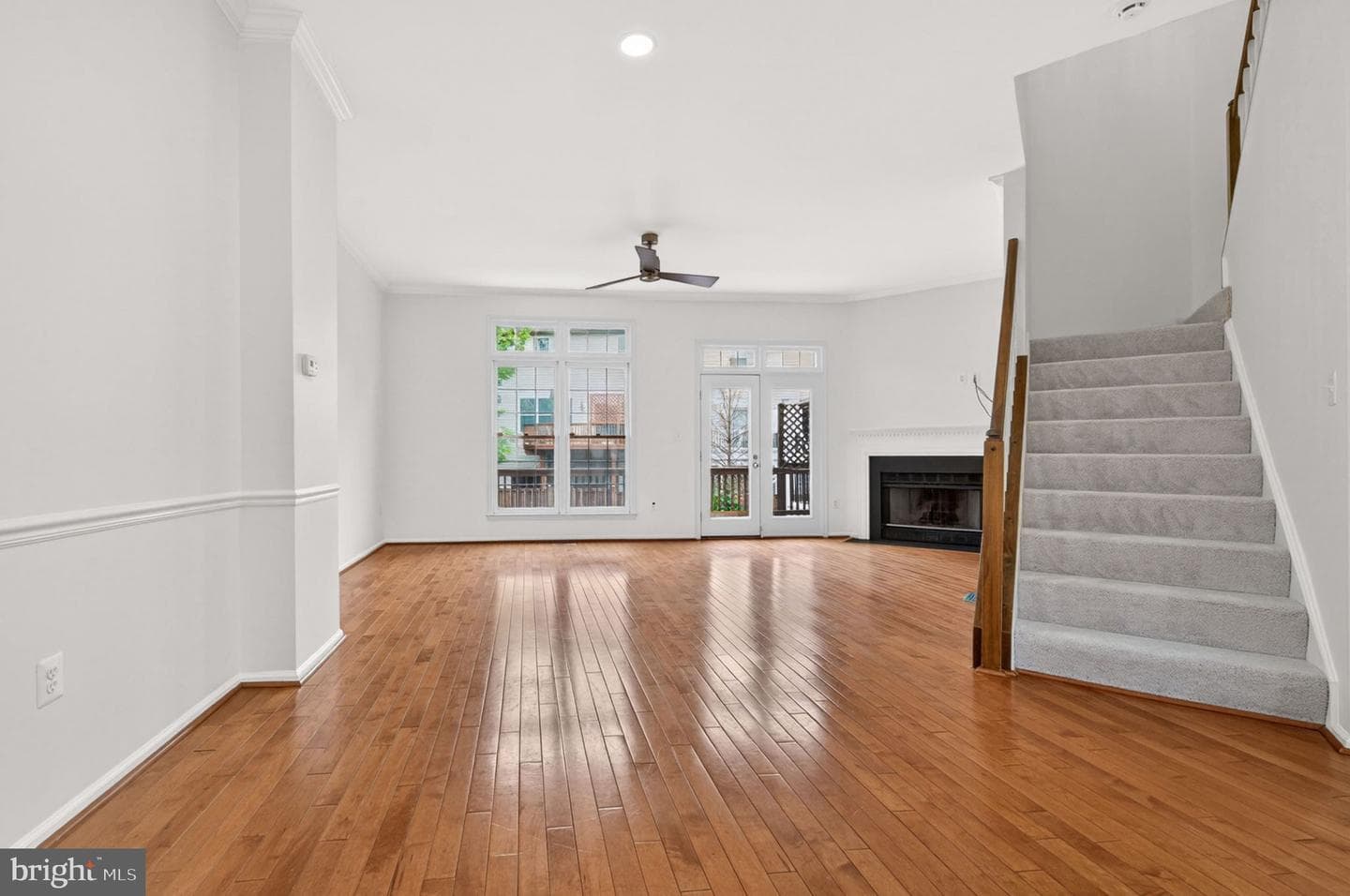 47697 Whirlpool Square photo 7