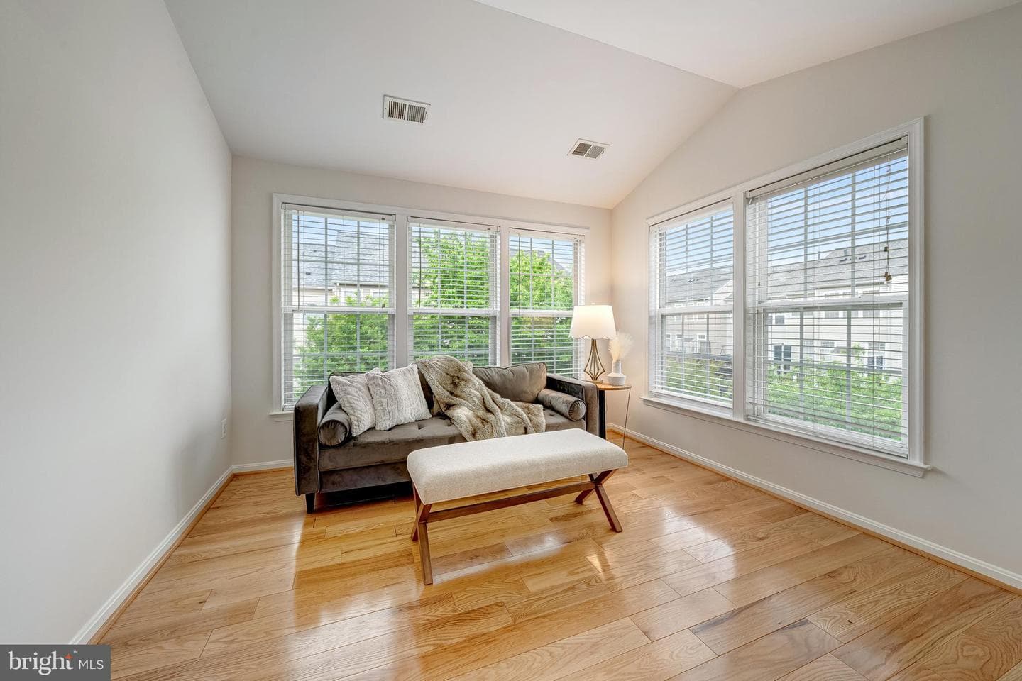 21893 Schenley Terrace photo 25