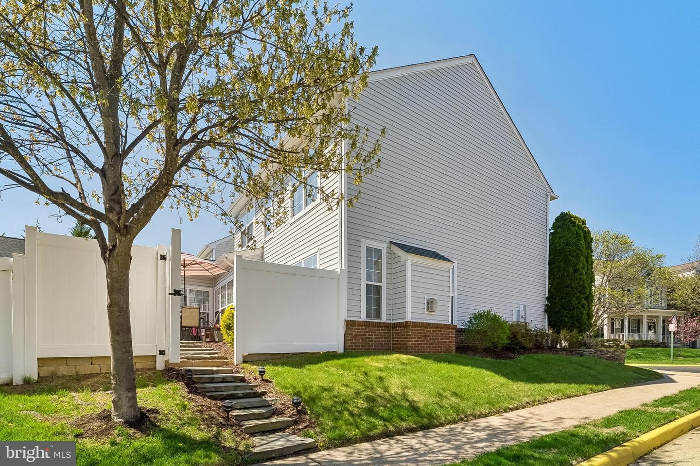 43351 Fullerton Street photo 31