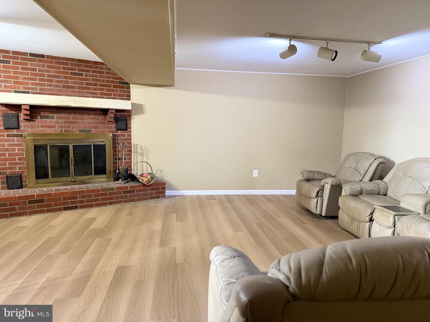 1311 E Holly Avenue E photo 6