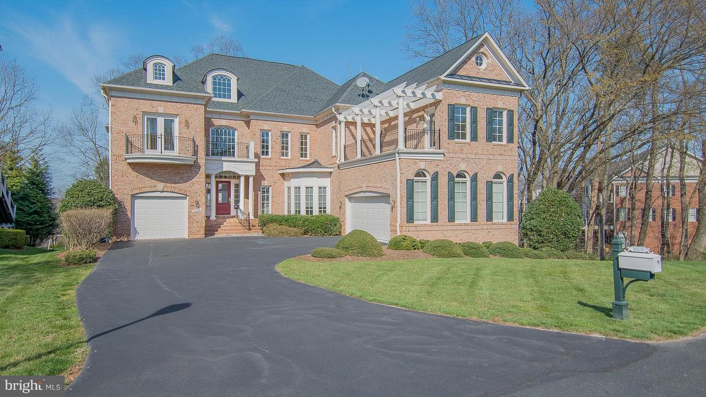 18208 Shinniecock Hills Place, Leesburg