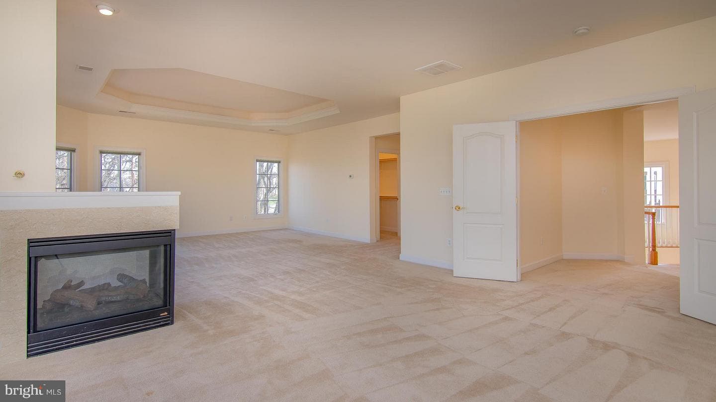 18208 Shinniecock Hills Place photo 12