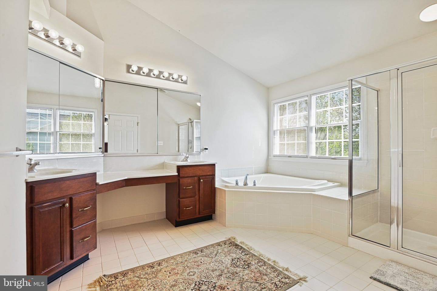 22845 Queensbridge Drive photo 19