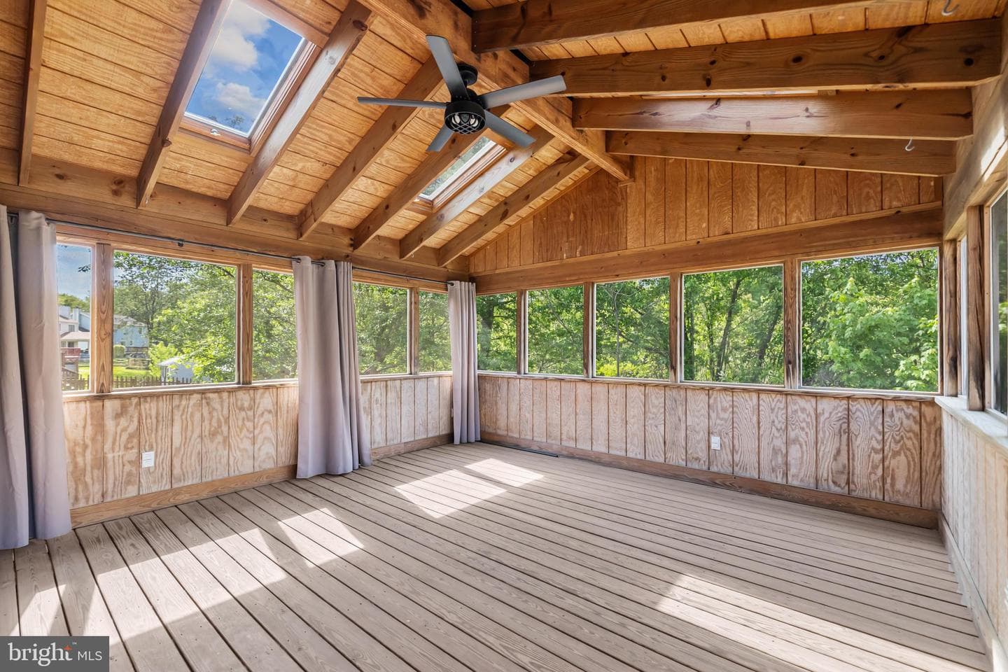 342 Samantha Drive photo 24