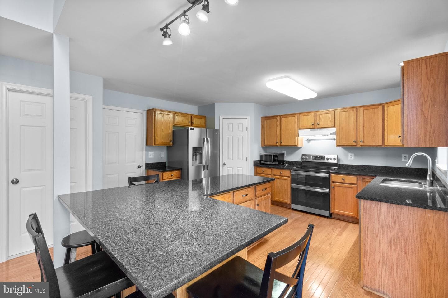 17538 Falls Place photo 15