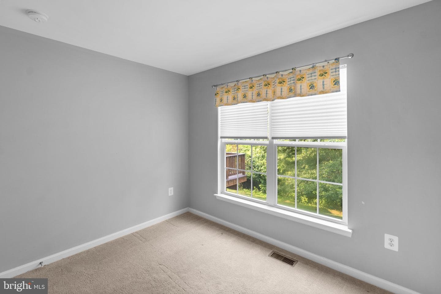 17538 Falls Place photo 29