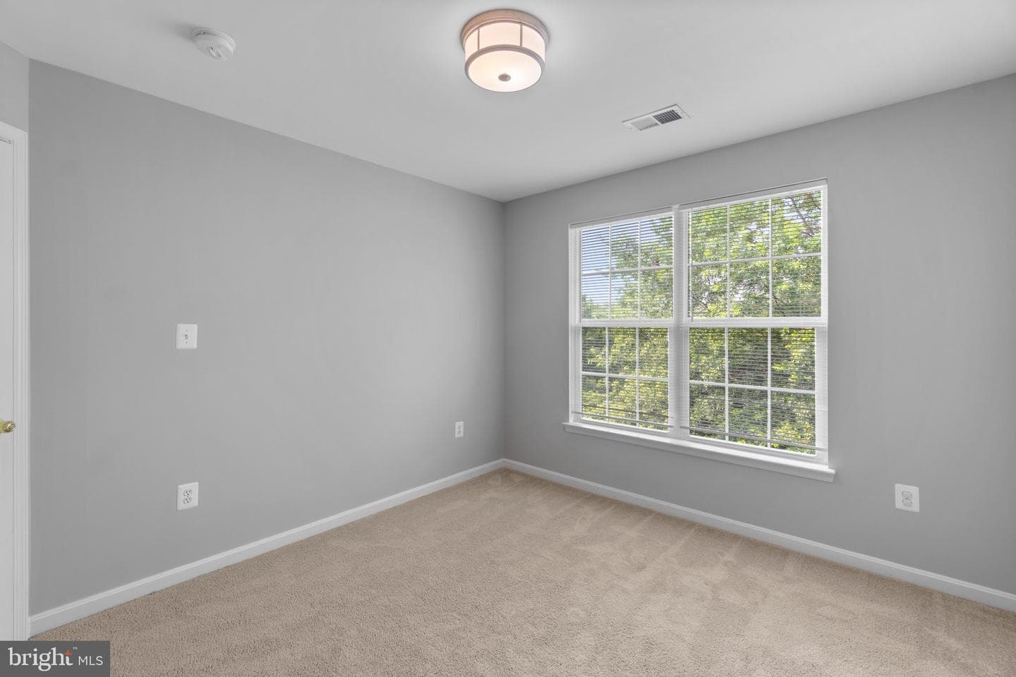 17538 Falls Place photo 31