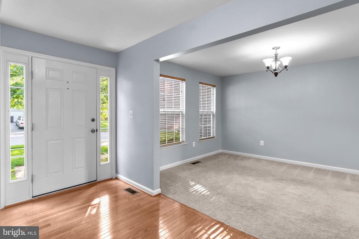 17538 Falls Place photo 4