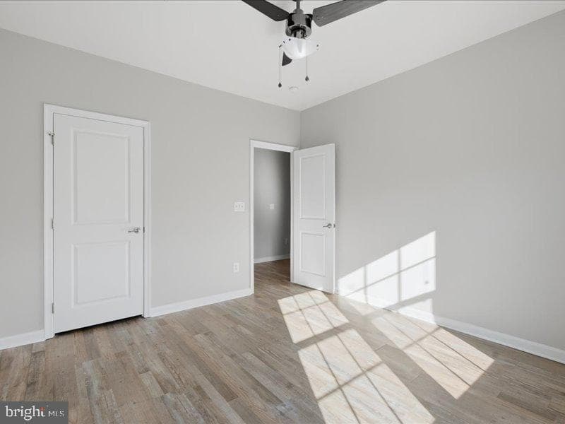 42143 Piebald Square photo 12
