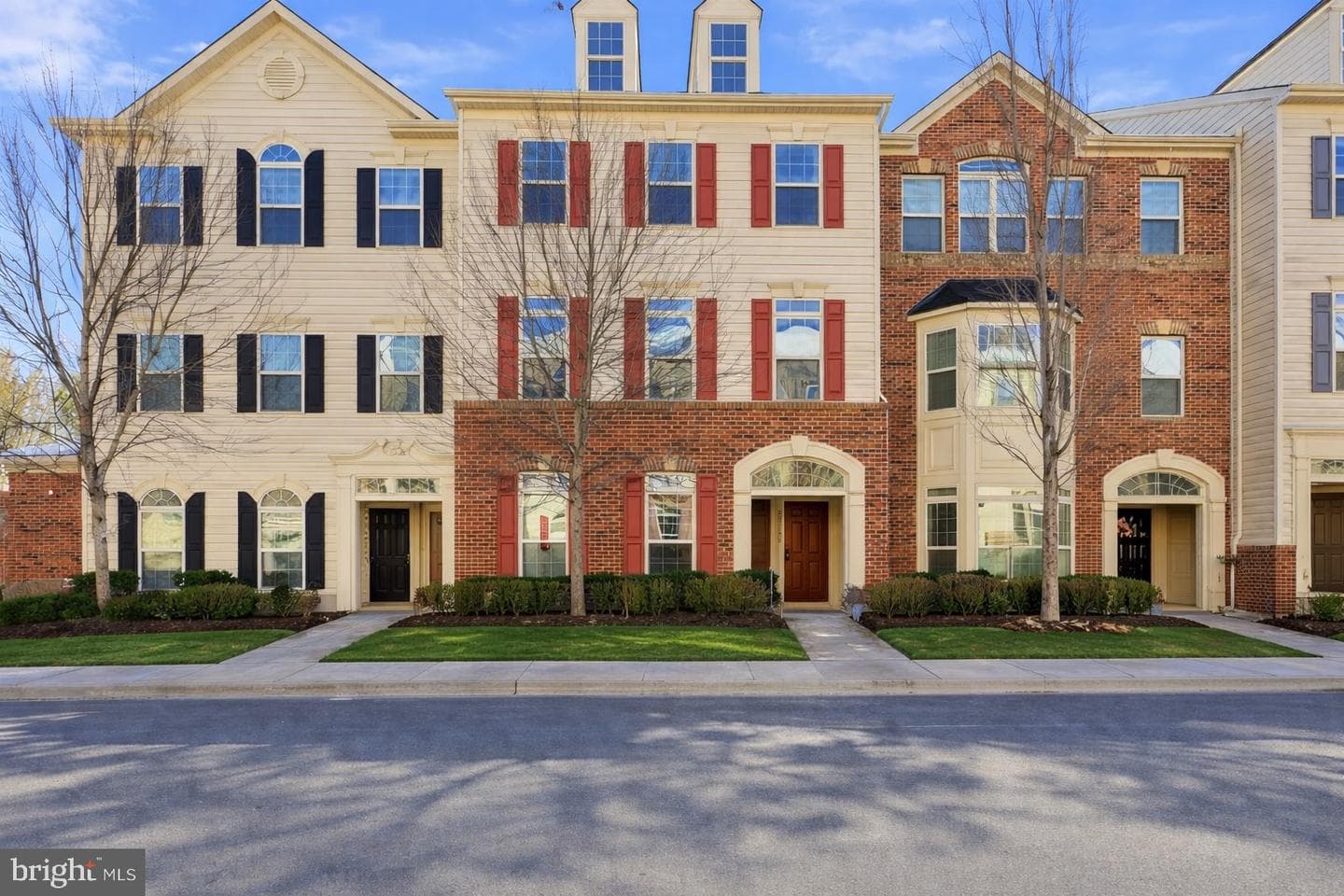 42143 Piebald Square, Aldie