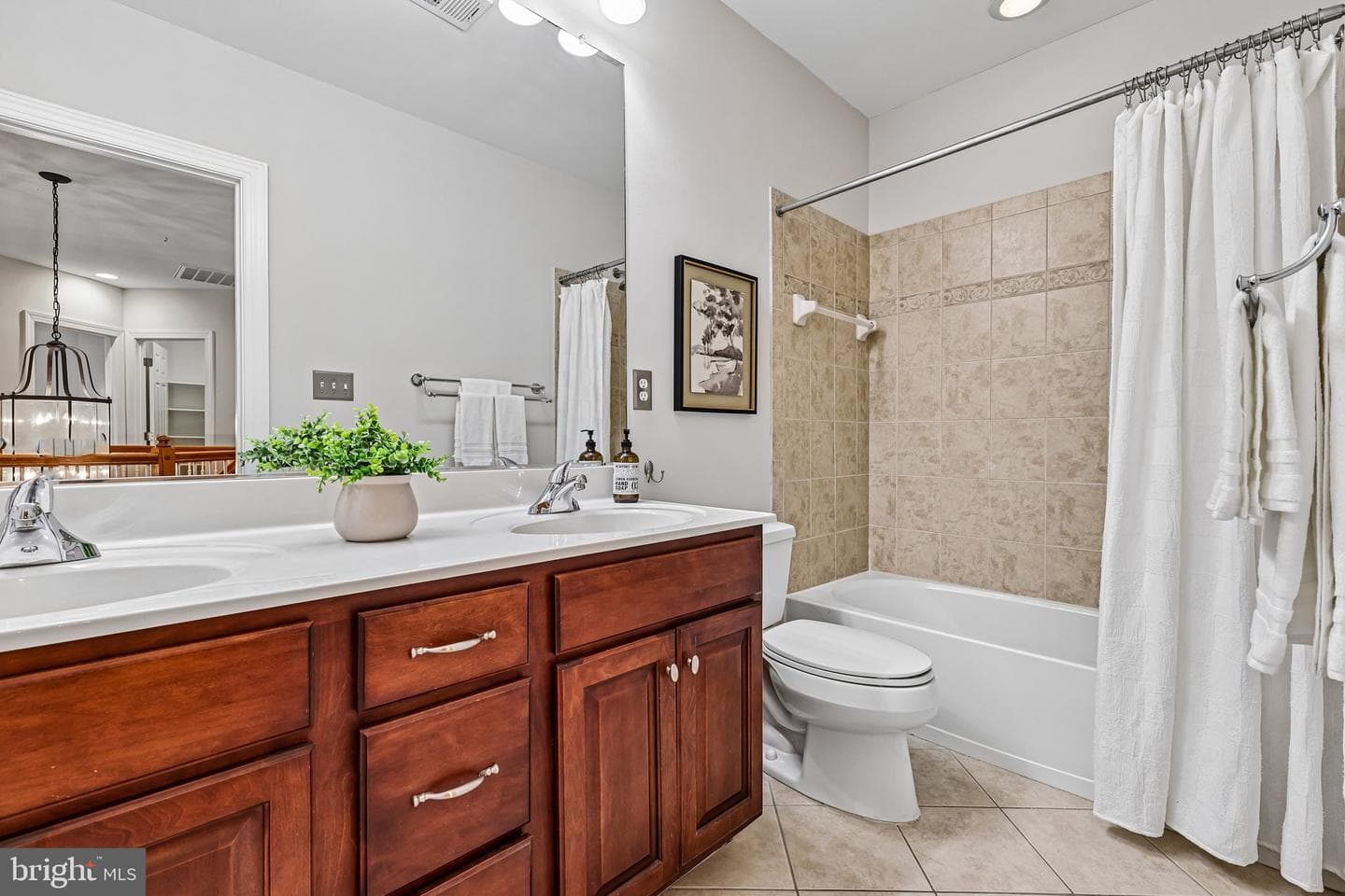 24896 Castleton Drive photo 36