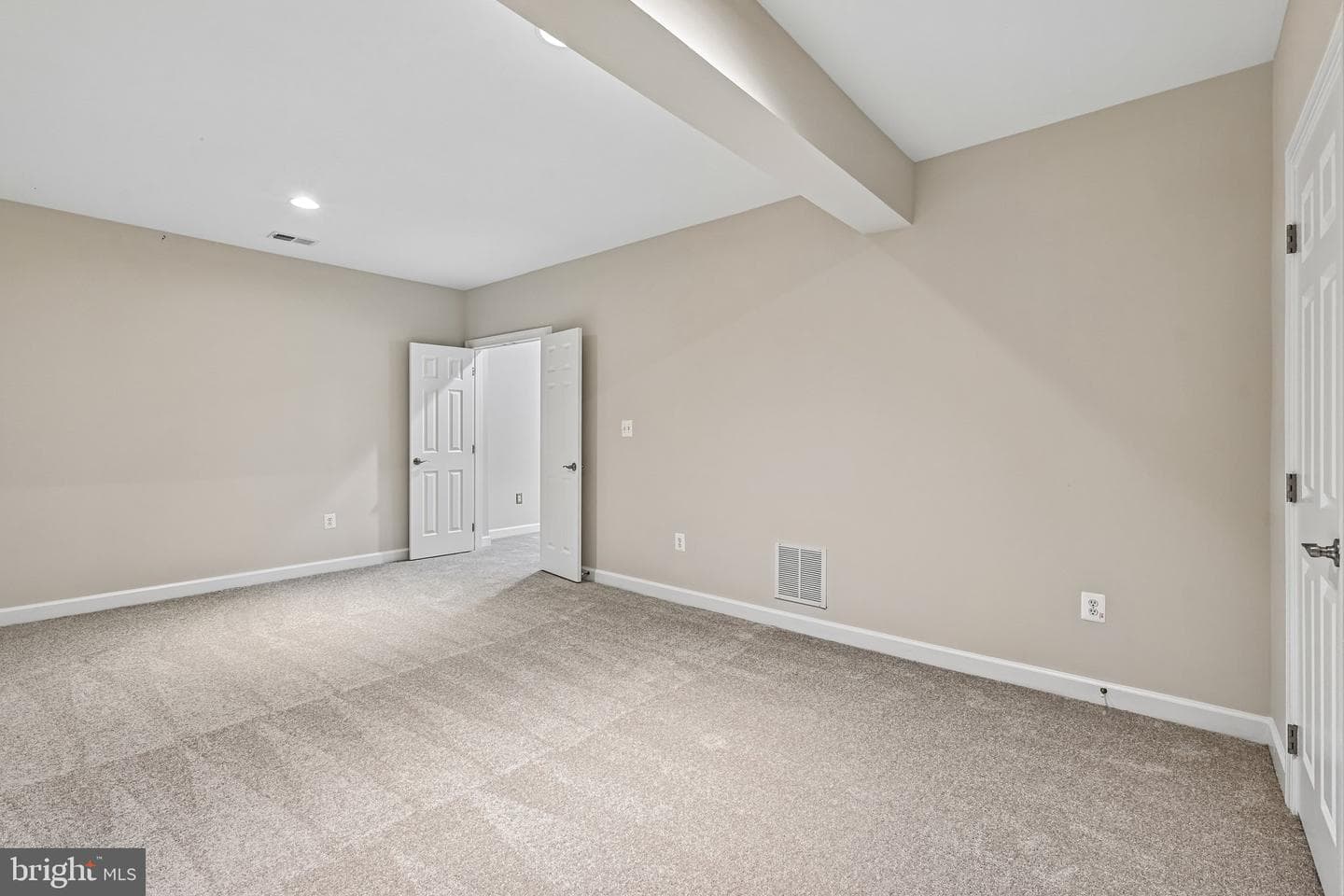 24896 Castleton Drive photo 46