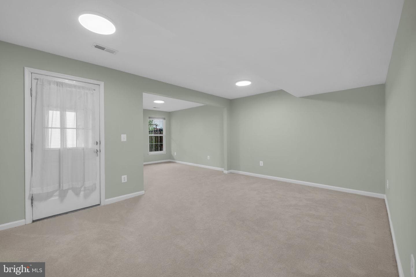 21780 Mornington Cresent Terrace photo 9