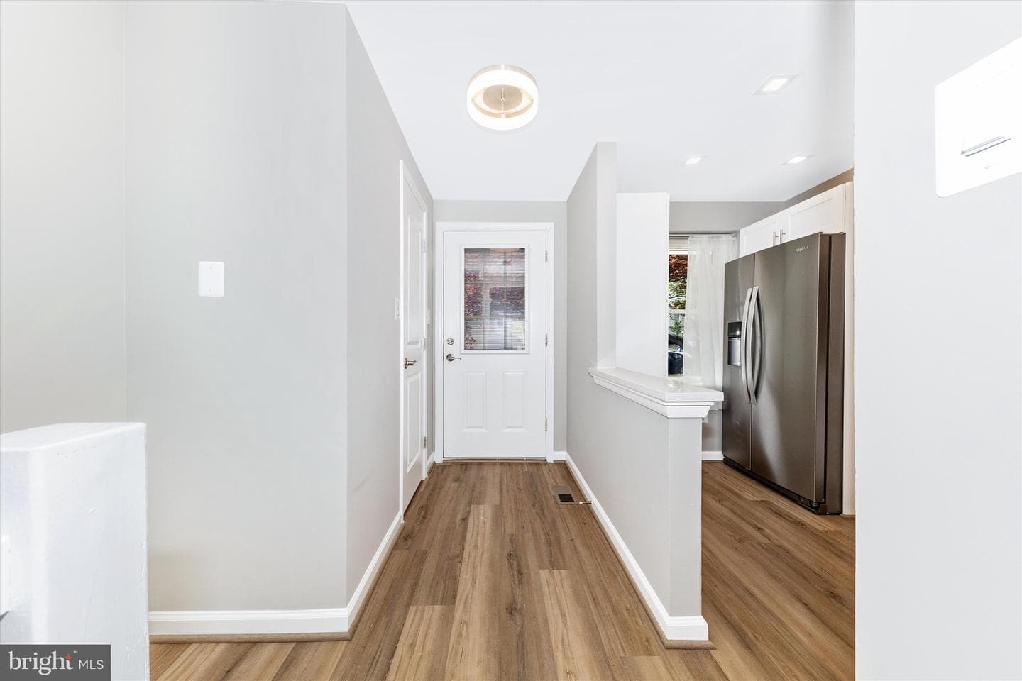 106 Charing Court photo 2