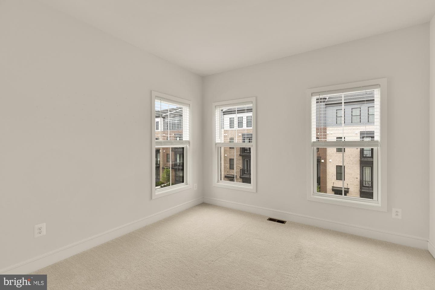 21767 Dollis Hill Terrace photo 25