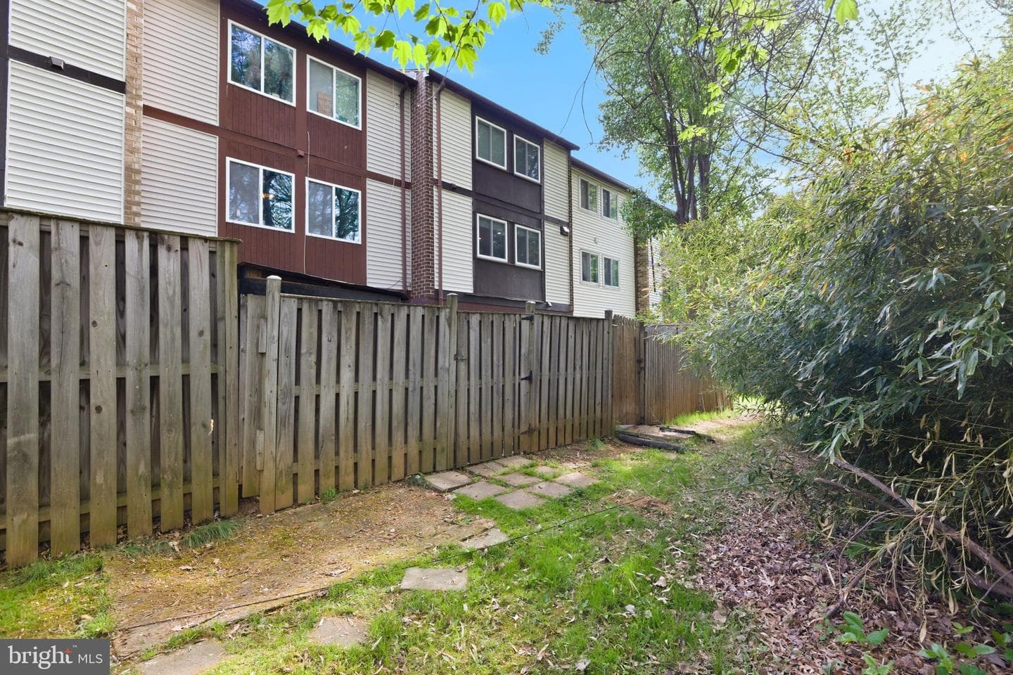614 Giles Place photo 16