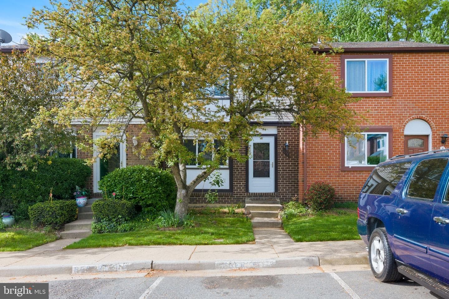 614 Giles Place photo 2