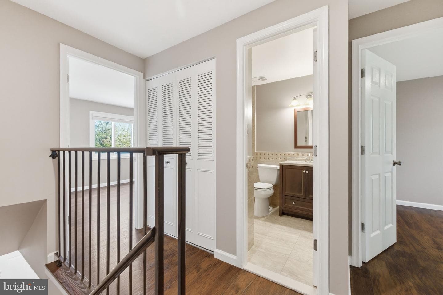 614 Giles Place photo 31