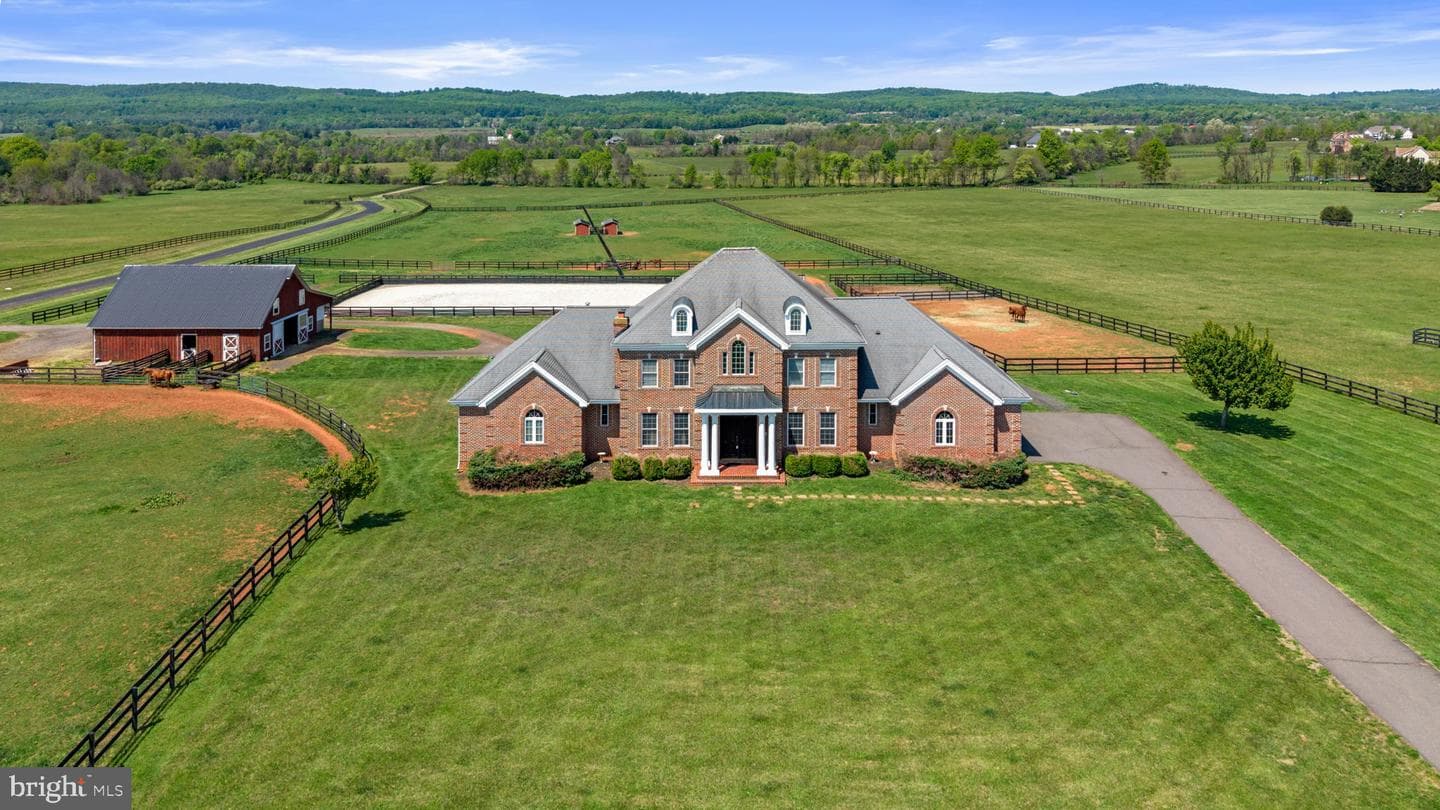 15145 Lees Crossing Ln, Leesburg