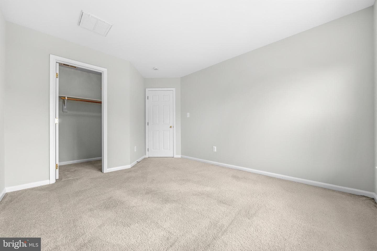 862 Macalister Drive SE photo 48