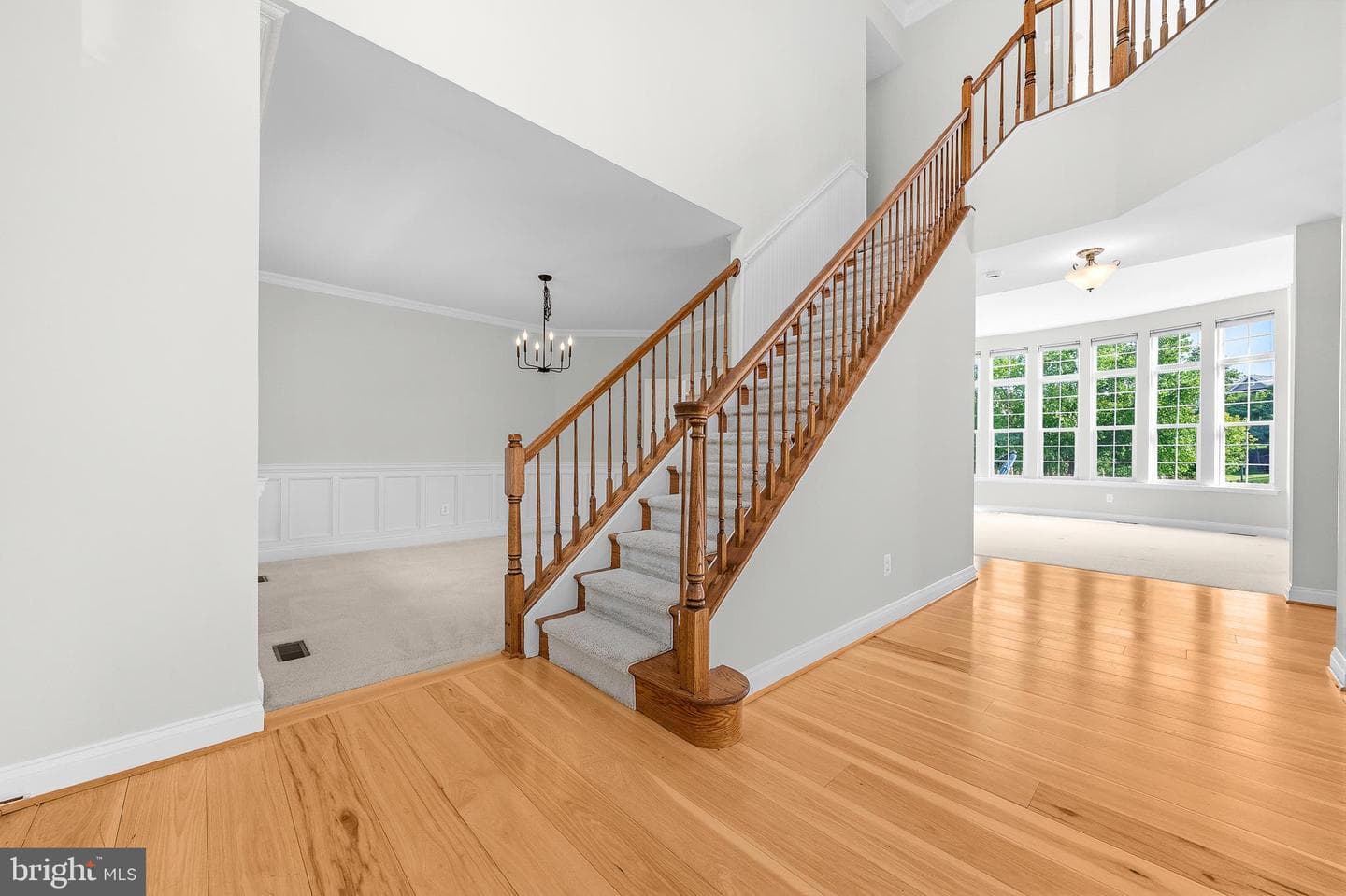 862 Macalister Drive SE photo 6