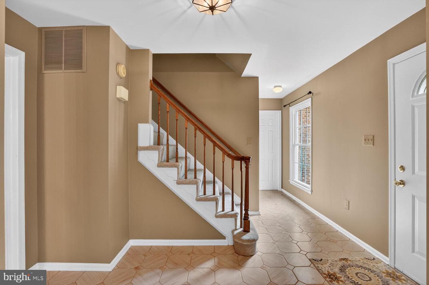 1122 Janney Street SW photo 4