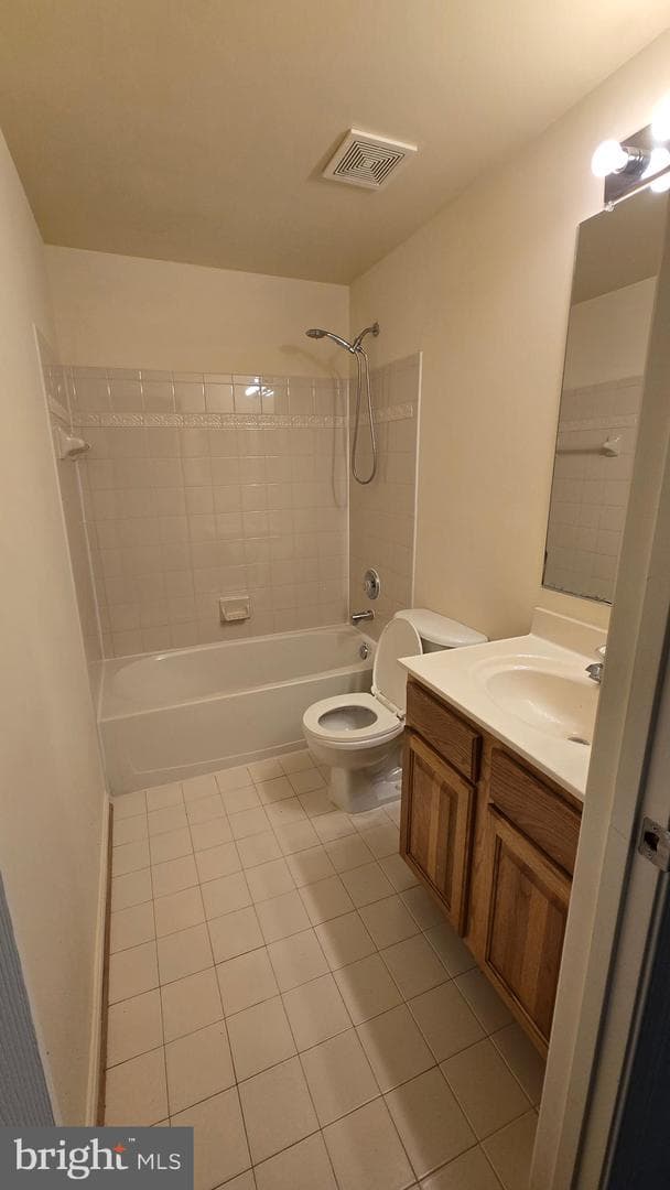 643 Mcleary Square SE photo 29